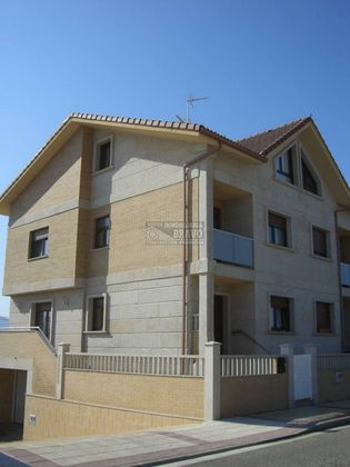 Foto 2 de Casa en venda a Medina de Pomar de 4 habitacions amb terrassa i garatge
