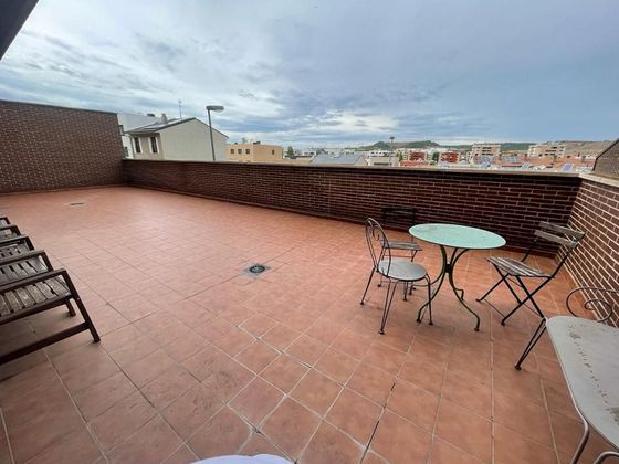 Foto 2 de Pis en venda a Tudela de 3 habitacions amb terrassa i garatge