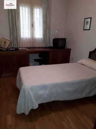 Foto 2 de Pis en venda a Centro - Segovia de 5 habitacions amb balcó i calefacció