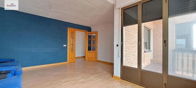 Foto 2 de Pis en venda a Cantalejo de 4 habitacions amb terrassa