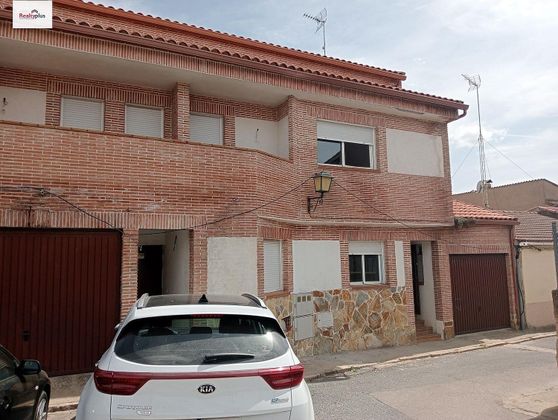 Foto 1 de Casa en venda a Cadalso de los Vidrios de 5 habitacions amb terrassa i garatge
