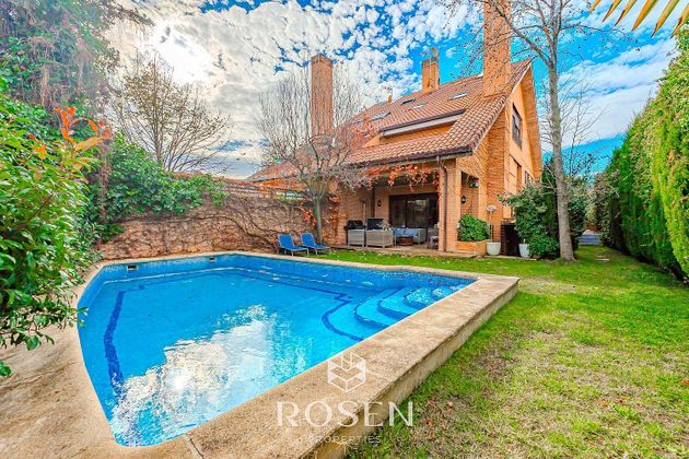 Foto 1 de Casa en venda a Aravaca de 6 habitacions amb terrassa i piscina