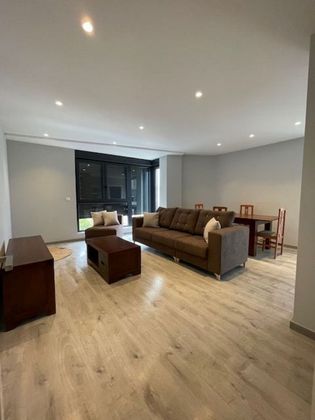 Foto 2 de Venta de piso en calle Aragón de 3 habitaciones con garaje y muebles