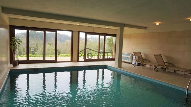 Foto 2 de Chalet en venta en Betanzos de 4 habitaciones con terraza y piscina