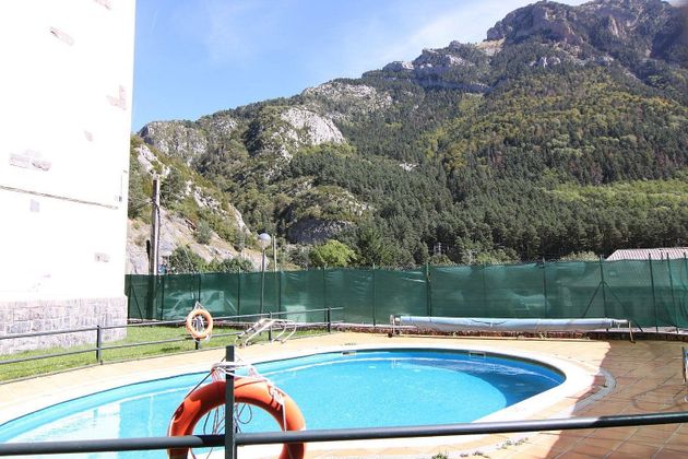Foto 1 de Pis en venda a Canfranc de 1 habitació amb piscina i jardí
