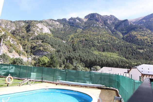 Foto 2 de Pis en venda a Canfranc de 1 habitació amb piscina i jardí