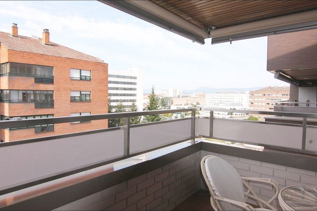 Foto 2 de Pis en venda a Ermitagaña - Mendebaldea de 4 habitacions amb terrassa i garatge