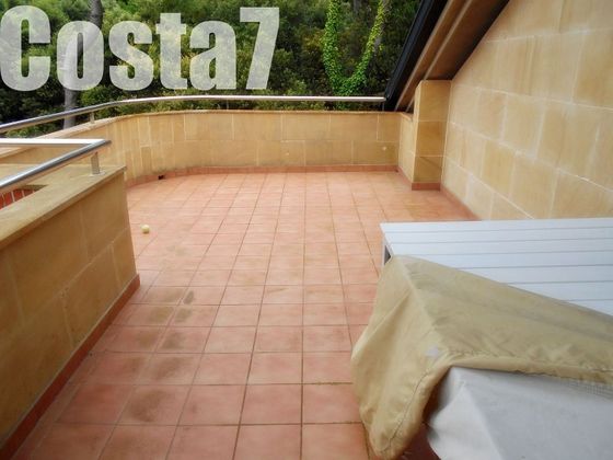 Foto 2 de Àtic en venda a Noja de 2 habitacions amb terrassa i piscina