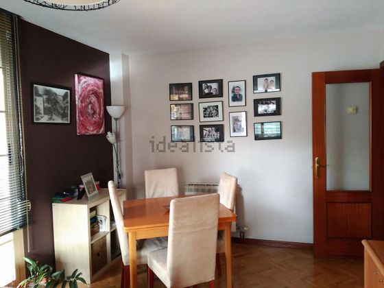 Foto 1 de Piso en venta en Zurguén de 2 habitaciones con terraza y garaje
