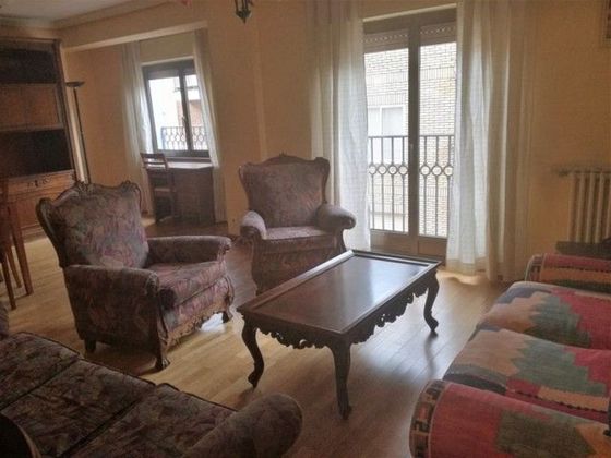 Foto 2 de Pis en lloguer a Salesas - Labradores de 2 habitacions amb mobles i balcó
