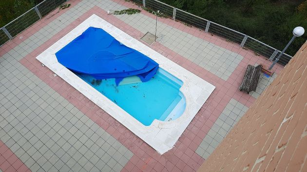 Foto 2 de Piso en venta en carretera De Villacastín de 2 habitaciones con terraza y piscina