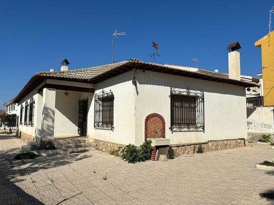 Foto 1 de Casa en venta en Huerta de Valdecarábanos de 6 habitaciones con terraza y garaje