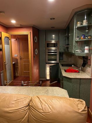 Foto 2 de Piso en alquiler en Castrelos - Sardoma de 1 habitación con garaje y muebles