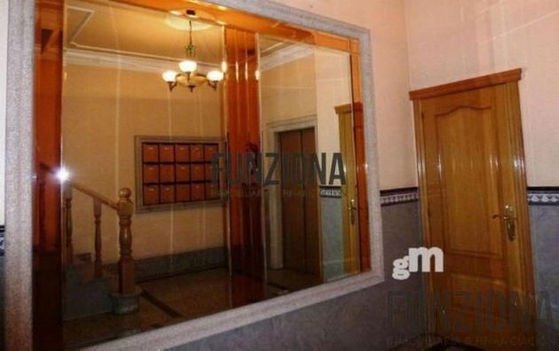 Foto 2 de Àtic en venda a Zona Fernández Ladreda de 3 habitacions amb terrassa i garatge