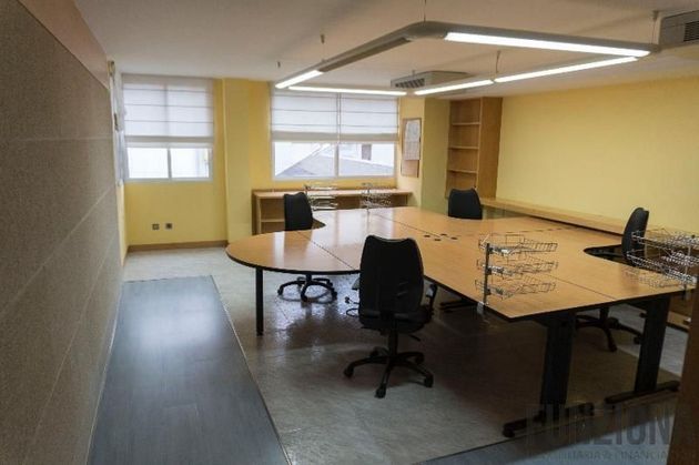 Foto 1 de Oficina en alquiler en calle De Benito Corbal de 85 m²