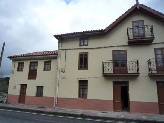 Foto 2 de Casa en venda a barrio Solacuesta de 14 habitacions amb jardí