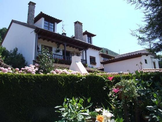Foto 1 de Casa en venda a calle Lugar Coviella de 4 habitacions amb terrassa i piscina