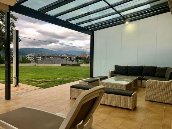 Foto 2 de Xalet en venda a barrio Treto de 5 habitacions amb terrassa i piscina
