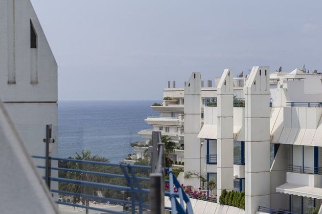 Foto 1 de Venta de ático en calle Ramon Gomez de la Serna de 4 habitaciones con terraza y piscina
