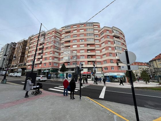 Foto 1 de Àtic en venda a calle Víctor Chávarri de 4 habitacions amb terrassa i garatge