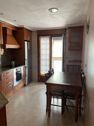 Foto 2 de Piso en venta en paseo De Larratxo de 4 habitaciones con terraza y balcón