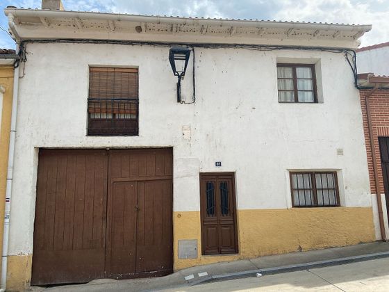 Foto 1 de Casa en venda a Castronuño de 4 habitacions i 426 m²
