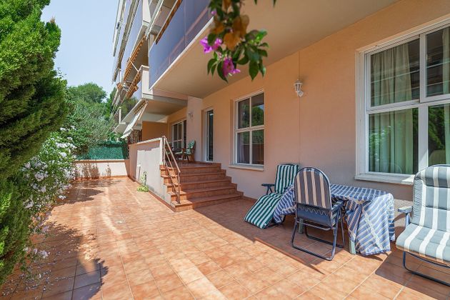 Foto 1 de Pis en venda a calle Del Bosc de la Montserrada de 3 habitacions amb terrassa i piscina