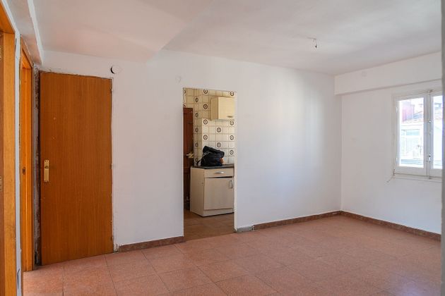 Foto 2 de Piso en venta en calle Batalla de Bailén de 2 habitaciones con terraza y balcón