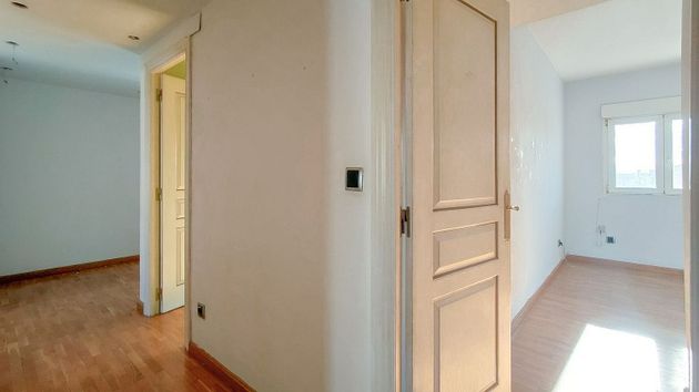Foto 2 de Pis en venda a plaza Zaragoza de 3 habitacions amb terrassa i aire acondicionat