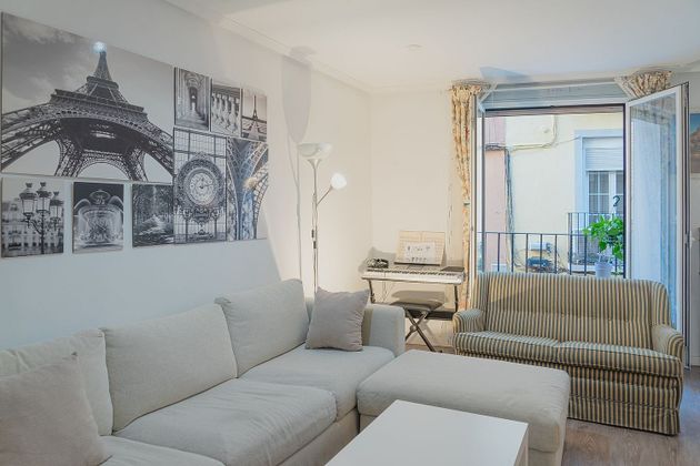 Foto 2 de Piso en venta en calle De Ramón Pignatelli de 1 habitación con balcón y aire acondicionado
