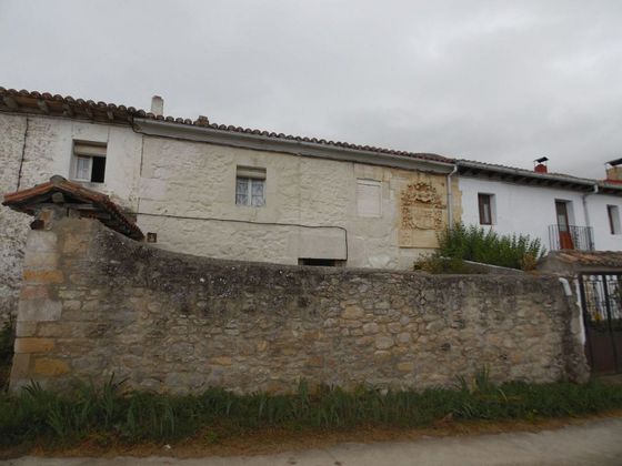Foto 1 de Chalet en venta en Merindad de Cuesta-Urria de 5 habitaciones con terraza y garaje