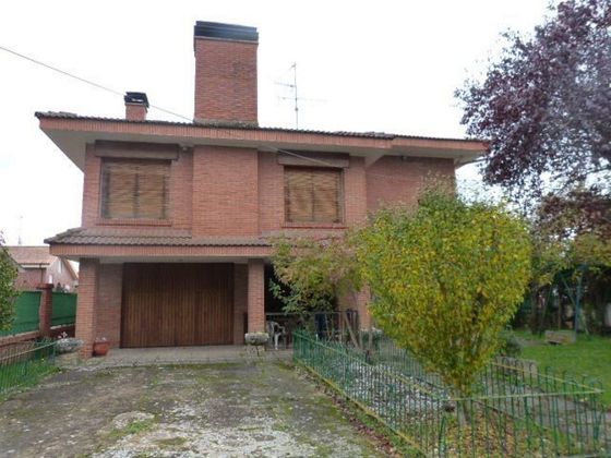 Foto 1 de Xalet en venda a Villarcayo de Merindad de Castilla la Vieja de 7 habitacions amb terrassa i piscina