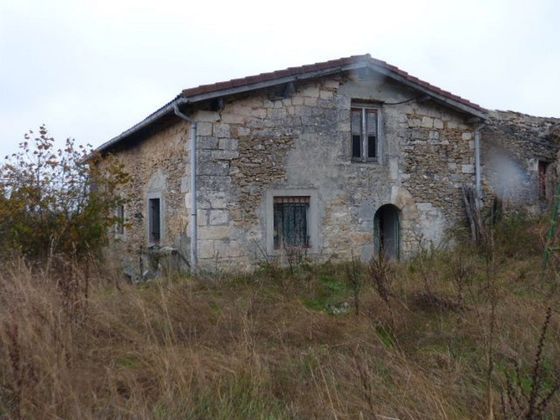 Foto 1 de Casa en venda a Villarcayo de Merindad de Castilla la Vieja de 5 habitacions amb calefacció