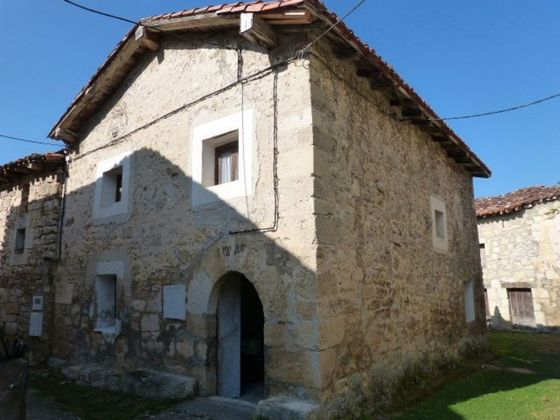 Foto 1 de Casa en venda a Valle de Manzanedo de 4 habitacions amb terrassa