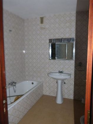 Foto 2 de Venta de piso en Villarcayo de Merindad de Castilla la Vieja de 3 habitaciones con calefacción y ascensor