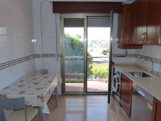 Foto 2 de Venta de piso en Villarcayo de Merindad de Castilla la Vieja de 3 habitaciones con garaje y balcón