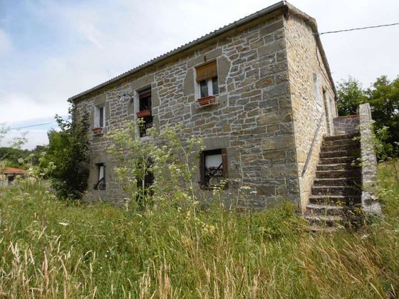 Foto 1 de Casa en venda a Merindad de Montija de 3 habitacions i 200 m²