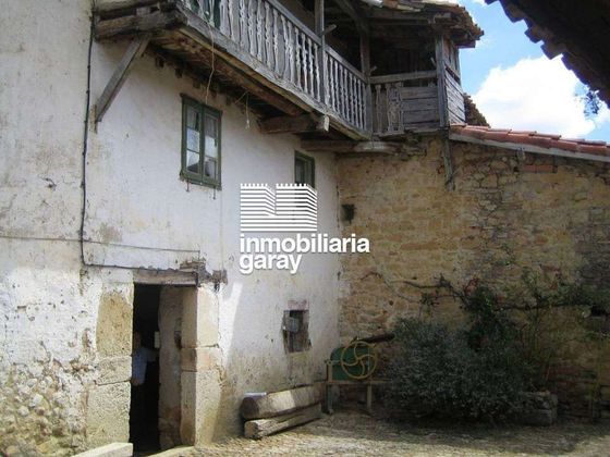 Foto 2 de Casa en venda a Villarcayo de Merindad de Castilla la Vieja de 3 habitacions amb calefacció