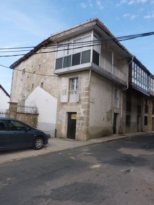 Foto 1 de Casa en venda a Valle de Valdebezana de 3 habitacions amb balcó