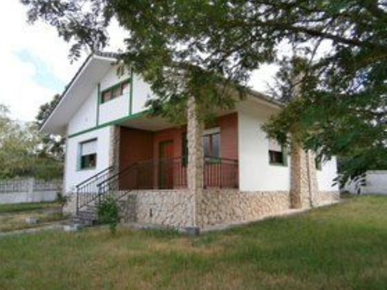 Foto 1 de Casa en venda a Valle de Losa de 2 habitacions amb garatge i calefacció