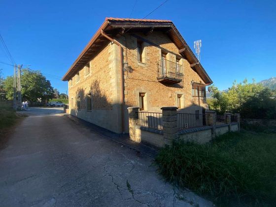 Foto 1 de Casa en venta en Valle de Mena de 10 habitaciones con terraza y garaje