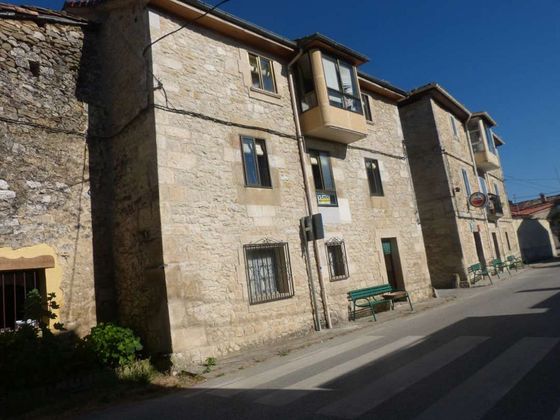 Foto 1 de Casa en venda a Villarcayo de Merindad de Castilla la Vieja de 6 habitacions amb balcó