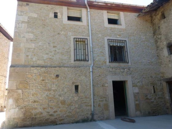 Foto 2 de Casa en venda a Villarcayo de Merindad de Castilla la Vieja de 6 habitacions amb balcó