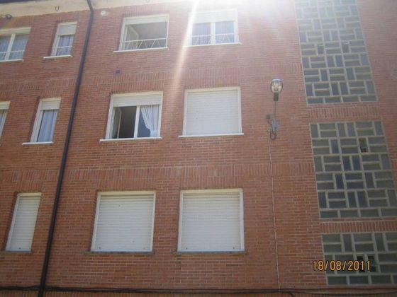 Foto 1 de Venta de piso en Merindad de Sotoscueva de 2 habitaciones con terraza