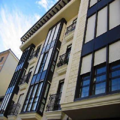 Foto 1 de Pis en venda a Villarcayo de Merindad de Castilla la Vieja de 3 habitacions amb balcó i calefacció