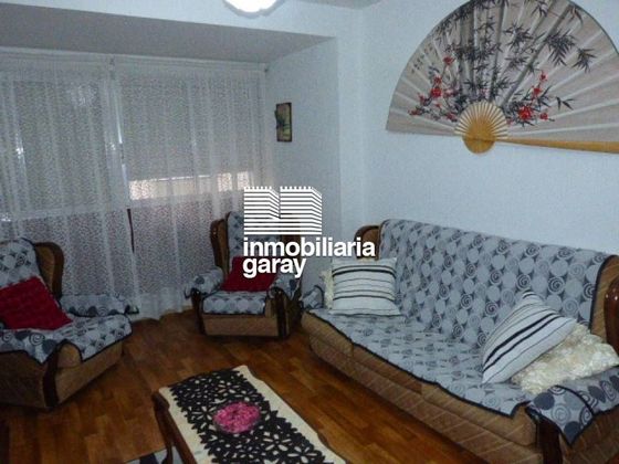 Foto 2 de Venta de piso en Villarcayo de Merindad de Castilla la Vieja de 3 habitaciones con terraza y calefacción