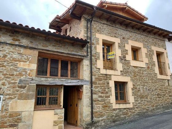 Foto 1 de Casa en venda a Valle de Manzanedo de 6 habitacions amb garatge i balcó