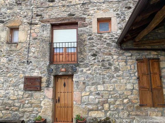 Foto 1 de Casa en venda a Merindad de Sotoscueva de 4 habitacions amb balcó i calefacció
