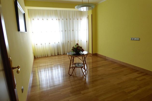 Foto 2 de Pis en venda a Merindad de Cuesta-Urria de 3 habitacions amb terrassa i calefacció