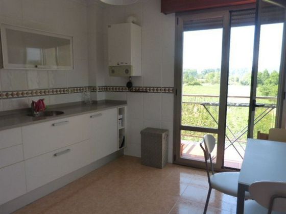 Foto 2 de Pis en venda a Villarcayo de Merindad de Castilla la Vieja de 2 habitacions amb balcó i calefacció